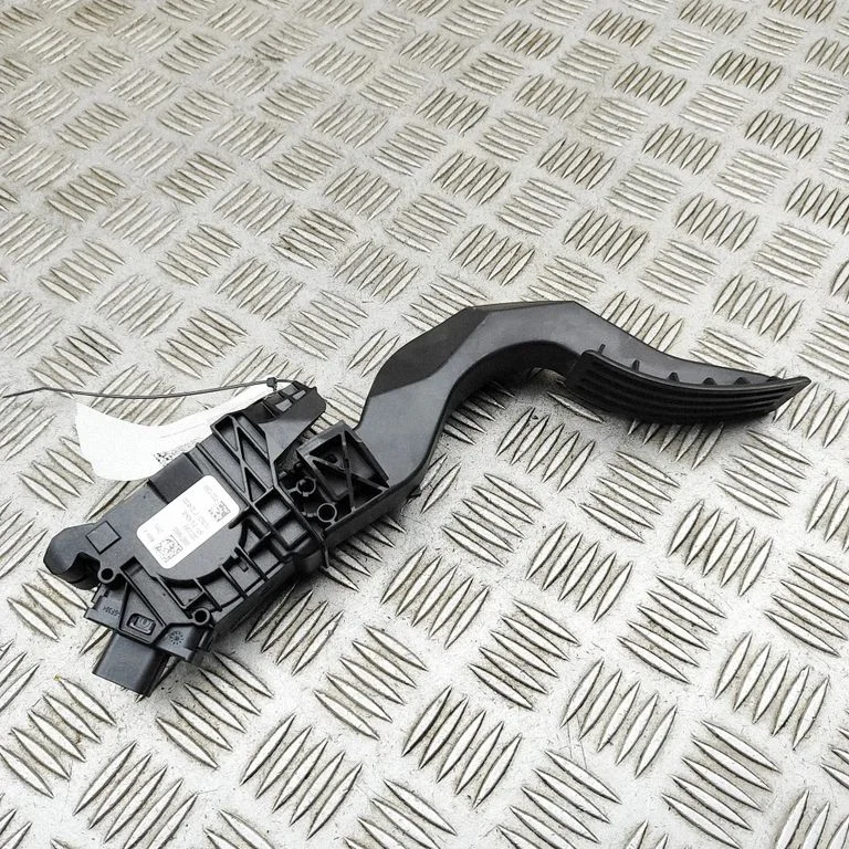 Accelerator throttle pedal 32212369 – Volvo EC40 (2024-)