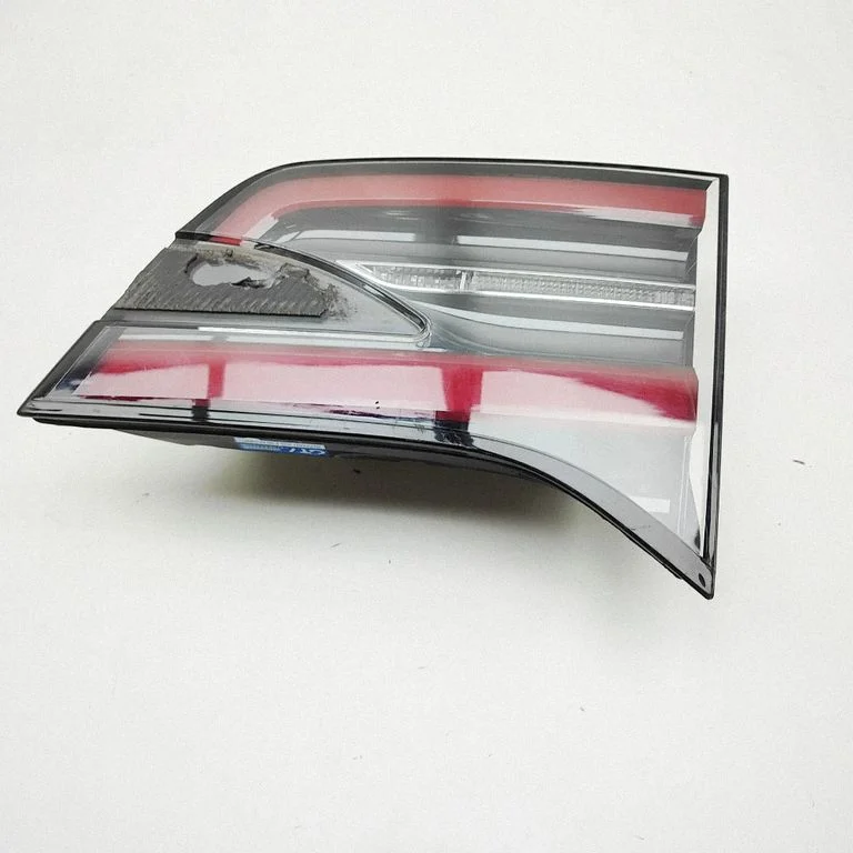 Tailgate rear/tail lights 103433900B