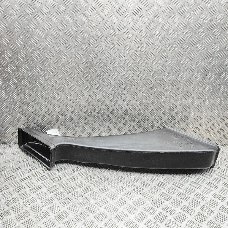 Air intake duct part 107228400A