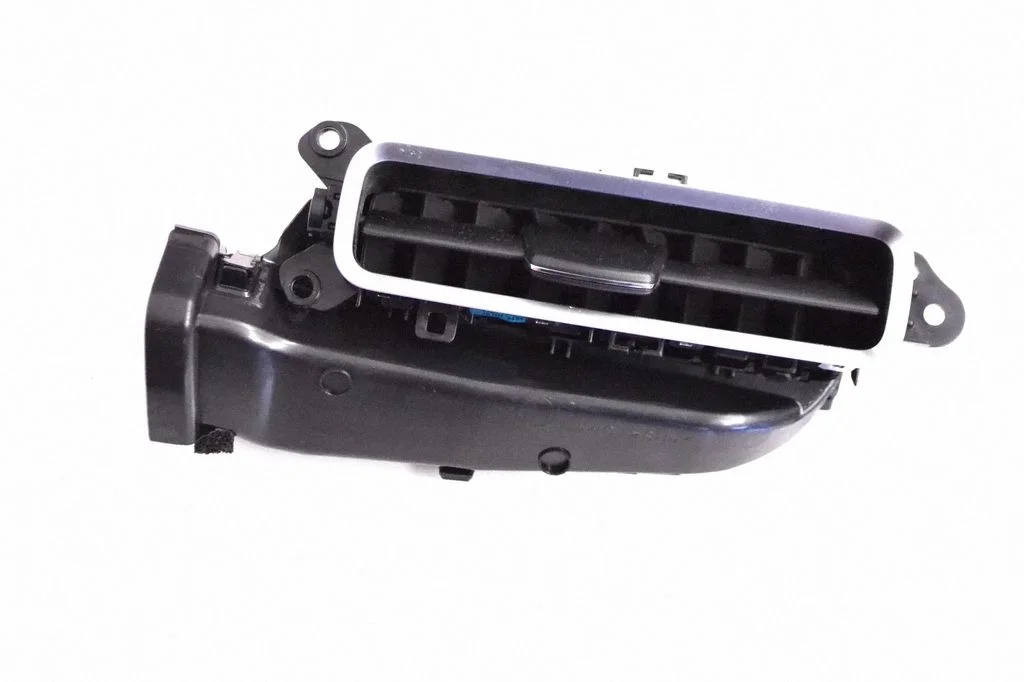 Cita centrālās konsoles (tuneļa) detaļa – Tesla Model X (2015-)