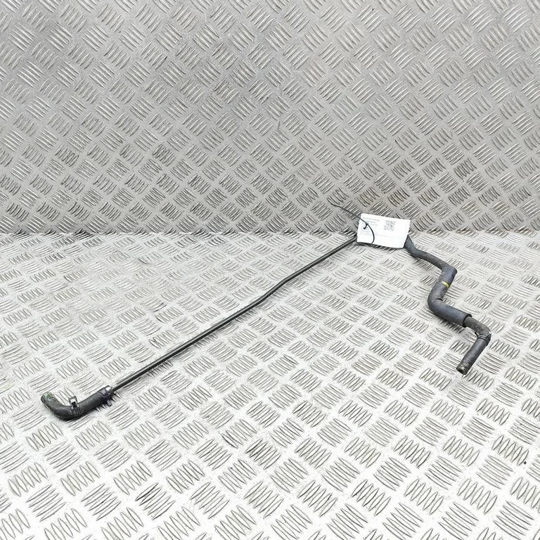Variklio aušinimo vamzdelis (-ai)/ žarna (-os)