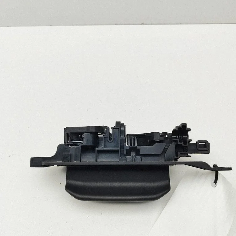 Tagaukse sisemine käepide PZ31V266A62AC