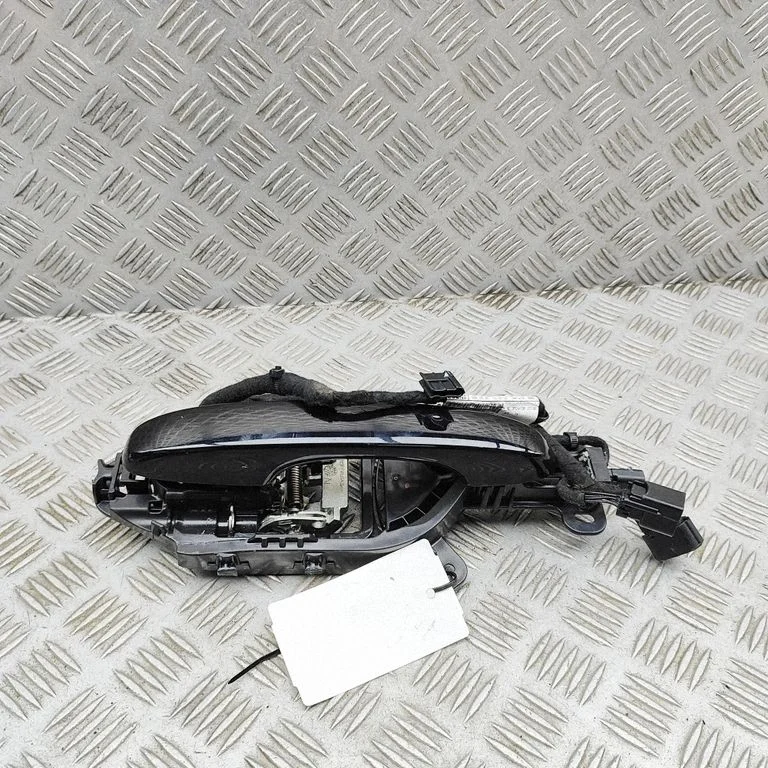 Esiukse välimine käepide PZ31V224A36A