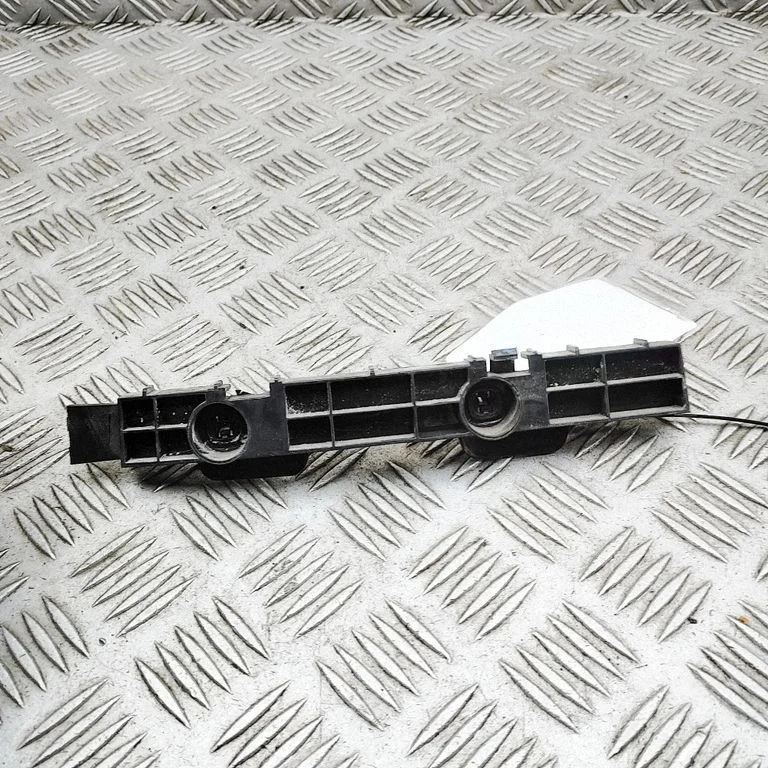 Rear bumper mounting bracket 103483100D