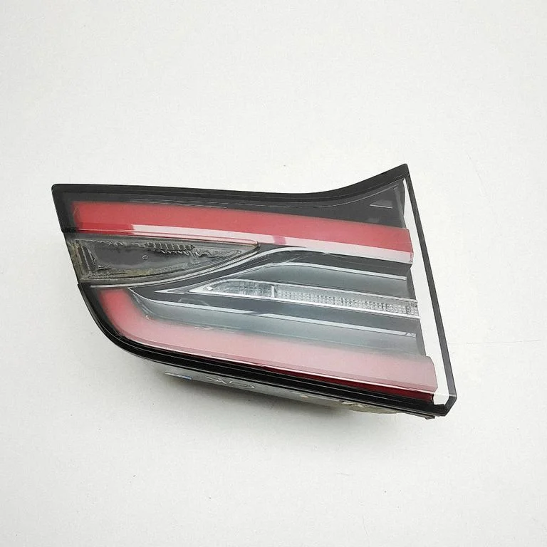 Tailgate rear/tail lights 103433800B