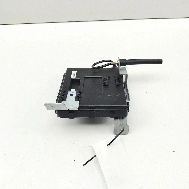 Võtmeta süsteemi KESSY (keyless) juhtplokk/moodul 8757041100 – KG Mobility Torres (U100, J100) (2022-)