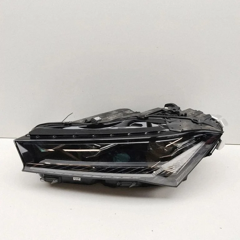 Headlight/headlamp – Skoda Superb B9 (2023-)