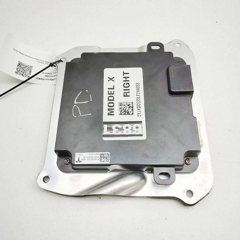 Durvju elektronikas vadības bloks 105018300F