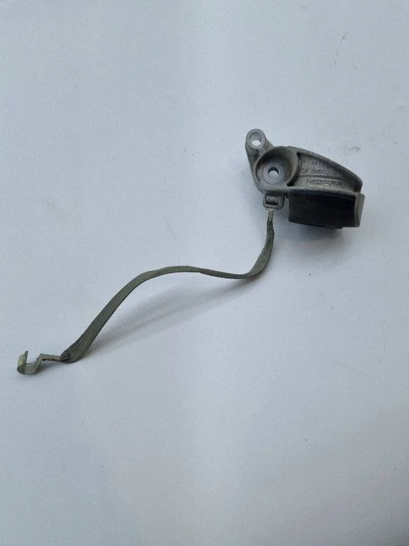 Muffler mount bracket/holder 68466131AB