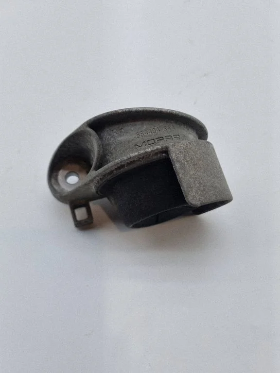 Muffler mount bracket/holder 68440476AA