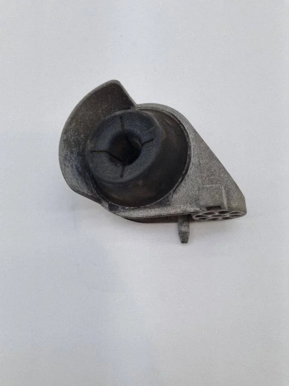 Muffler mount bracket/holder 68440477AA
