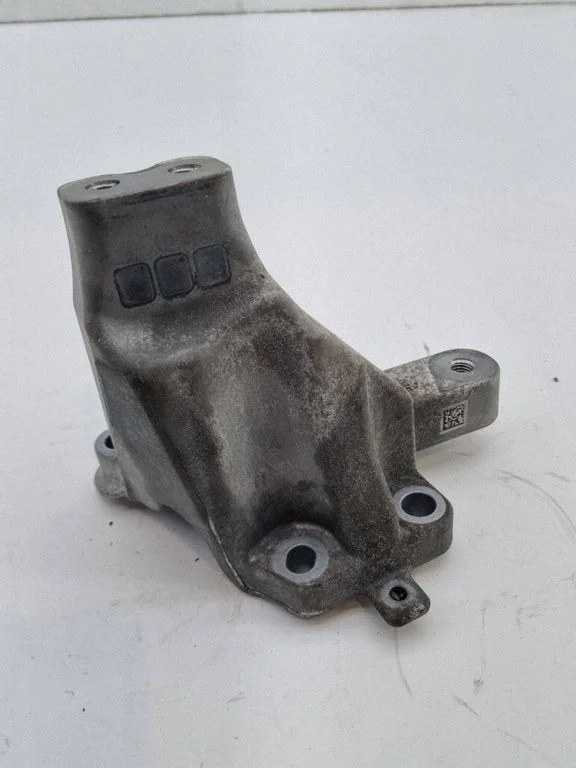 Mootori kinnituskronstein – Jeep Grand Cherokee (2010-2021)
