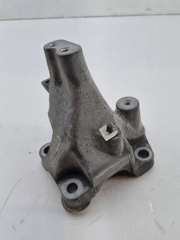 Mootori kinnituskronstein – Jeep Grand Cherokee (2010-2021)