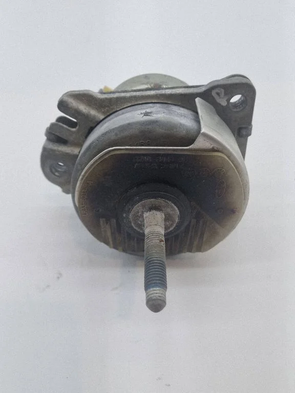 Engine mount bracket LR336038AA