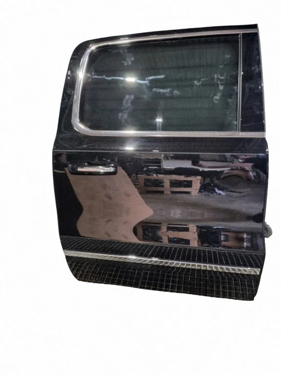 Rear door – rear right