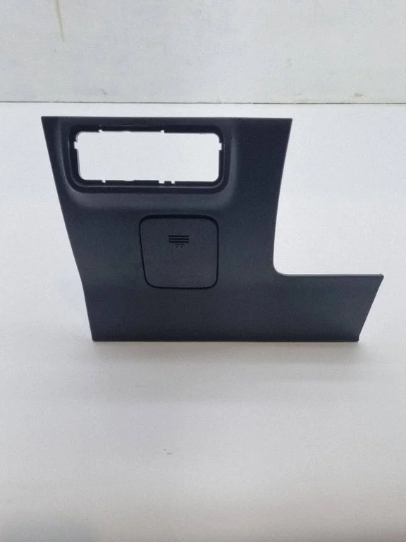 Glove box – Ford Mustang Mach-E (2020-)