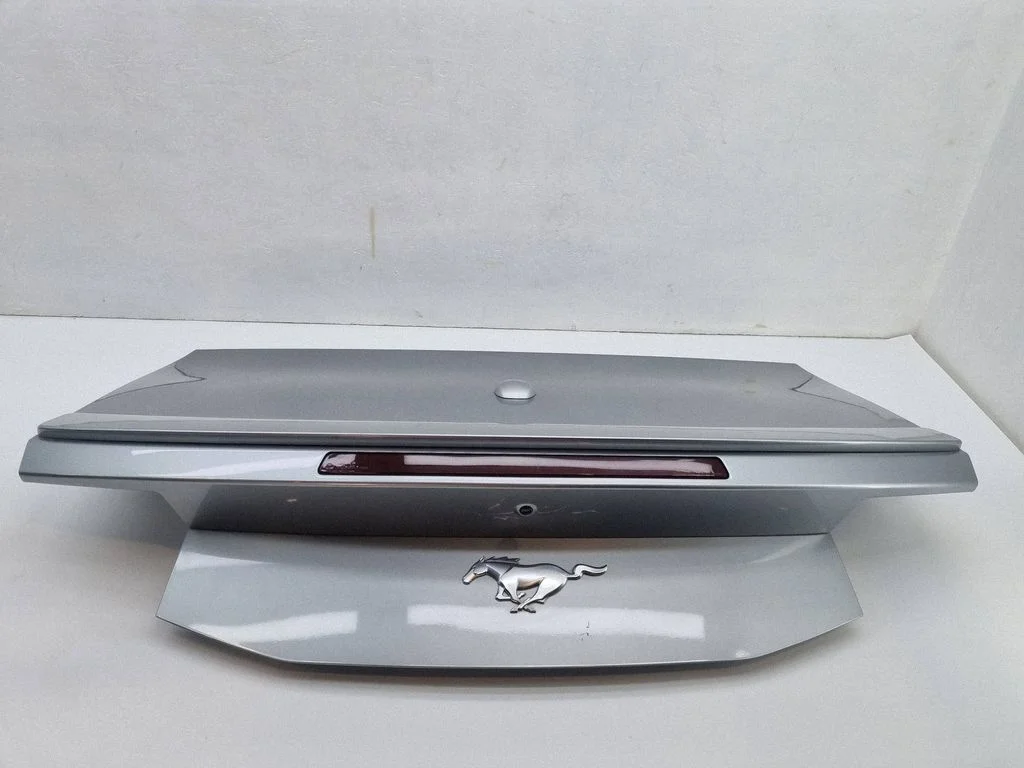 Tailgate/trunk/boot lid – rear