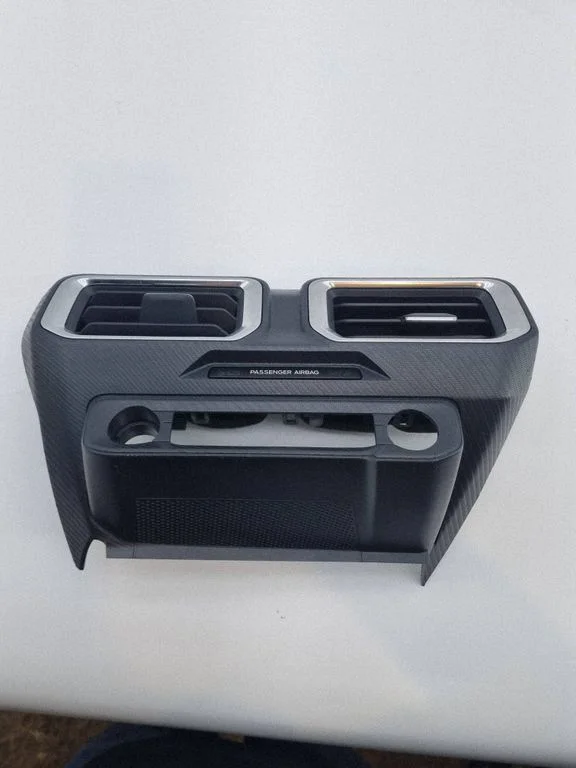 Dash center air vent grill PR3BC044K30