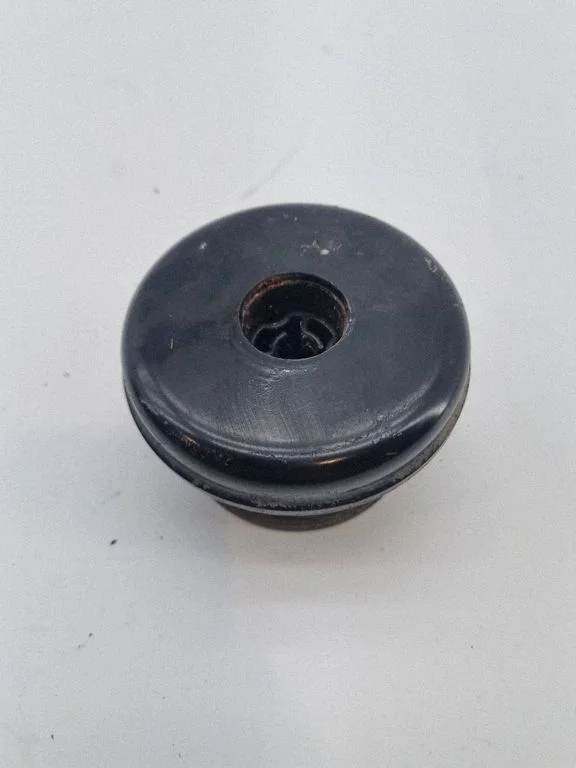 Engine mount bracket 68246280AD