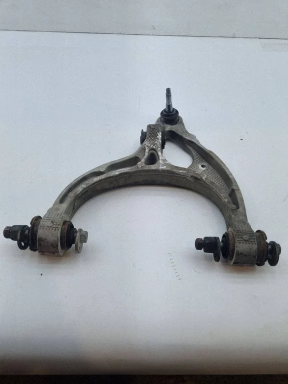 Front lower control arm/wishbone 68261621
