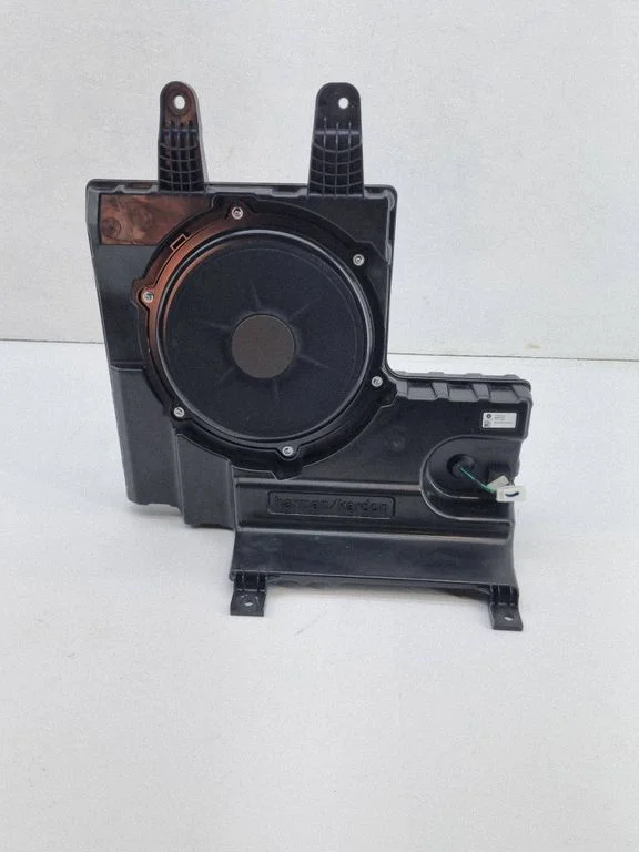 Subwoofer speaker P68315544AA