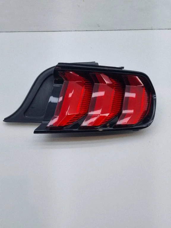 Tagatuli keres – Ford Mustang VI (2015-)