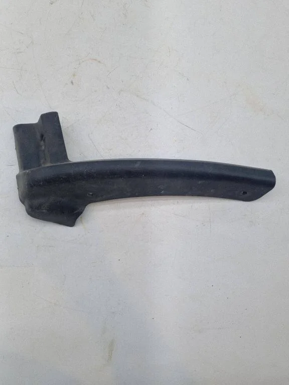 Fender end trim 05182362AB