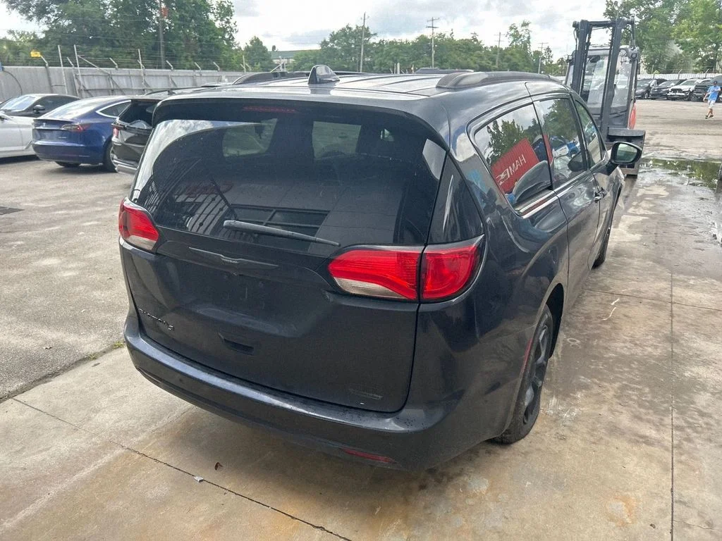 Chrysler Pacifica