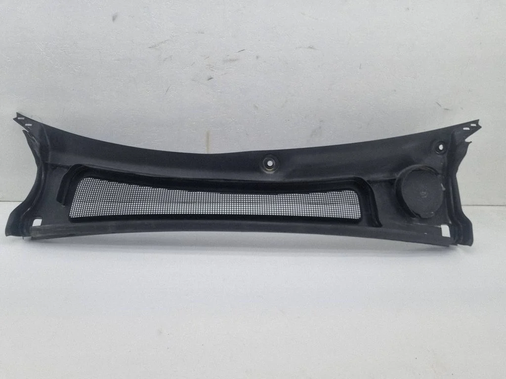 Wiper trim – Jeep Grand Cherokee WL (2021-)