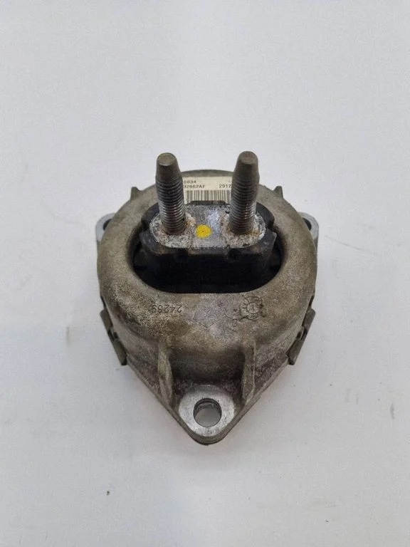 Gearbox mount PA10834
