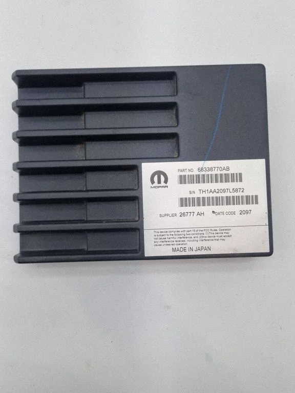 Wzmacniacz audio 68338770AB