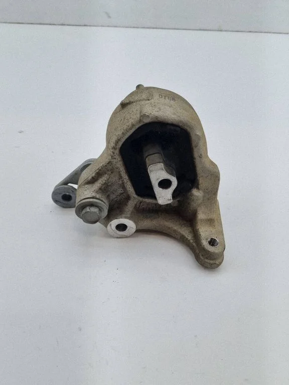 Engine mount bracket 46535