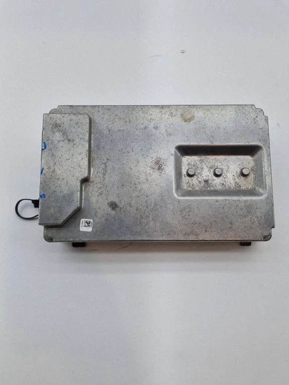 Sound amplifier 68369634AE
