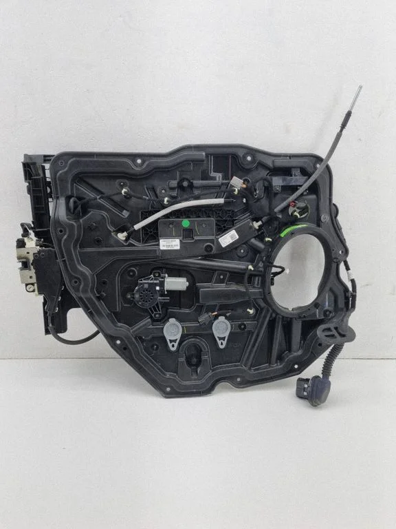 Rear window lifting mechanism without motor 68310313AC