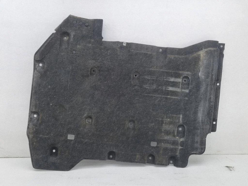 Külgmine põhjakaitse – Chrysler Pacifica (2017-)