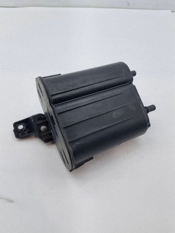 Active carbon filter fuel vapour canister 05147042AA