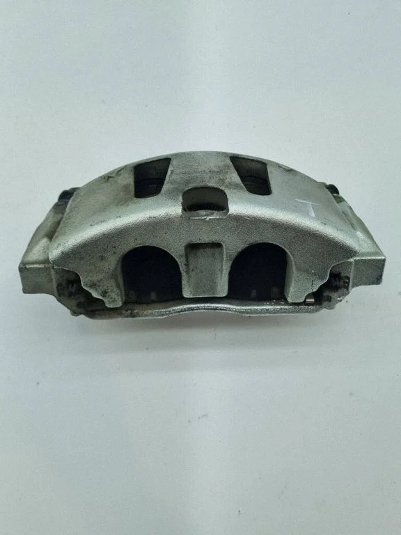 Front brake caliper 17988801