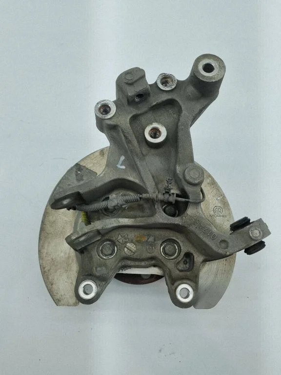 Rear wheel hub 017AB