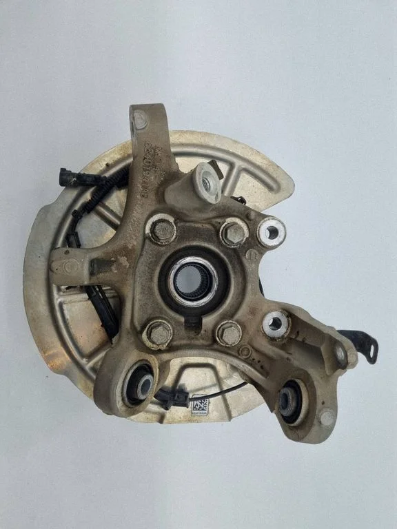 Rear wheel hub 68401941AB