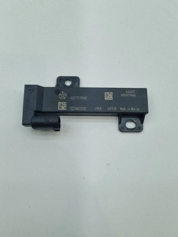Aerial antenna amplifier – Jeep Grand Cherokee (2010-2021)