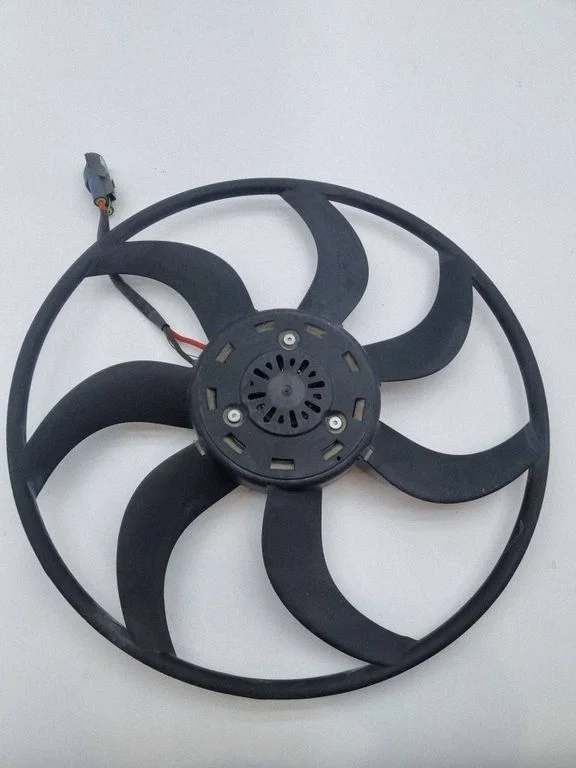 Elektriskais radiatora ventilators 68275634AD