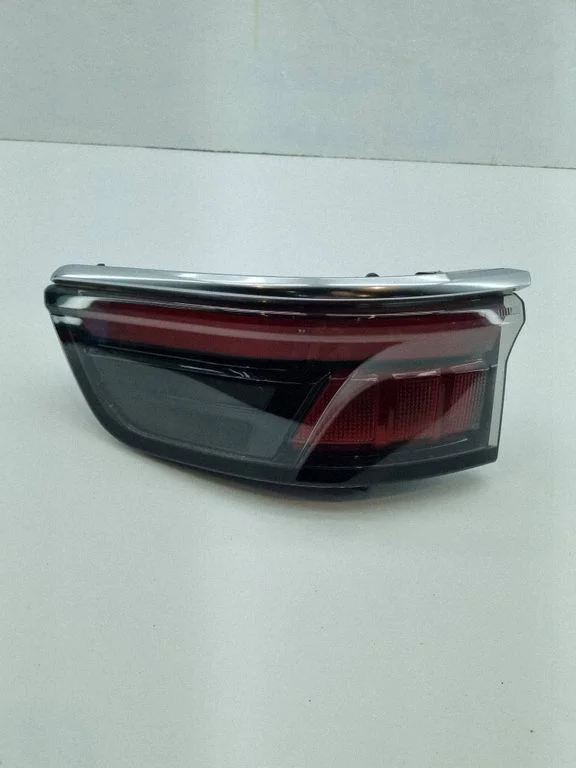 Lampa tylna w błotniku – Jeep Grand Cherokee WL (2021-)