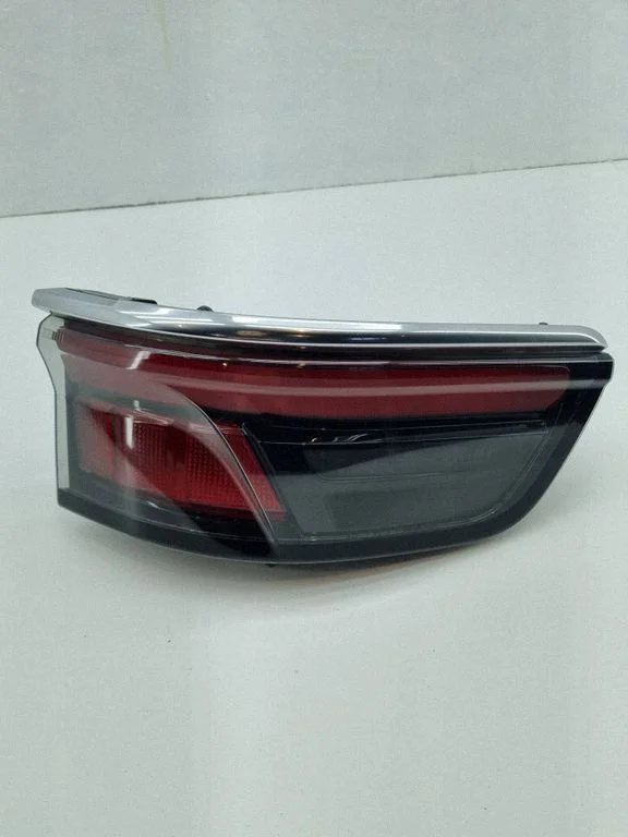 Lampa tylna w błotniku – Jeep Grand Cherokee WL (2021-)