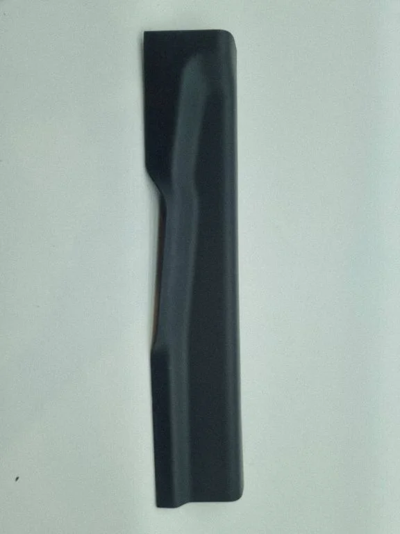 Priekinio slenksčio apdaila (vidinė)