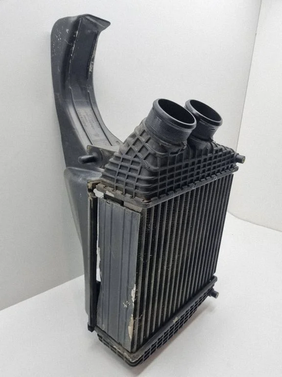Starpdzesētāja (interkūlera) radiators – Maserati Ghibli (2013-)