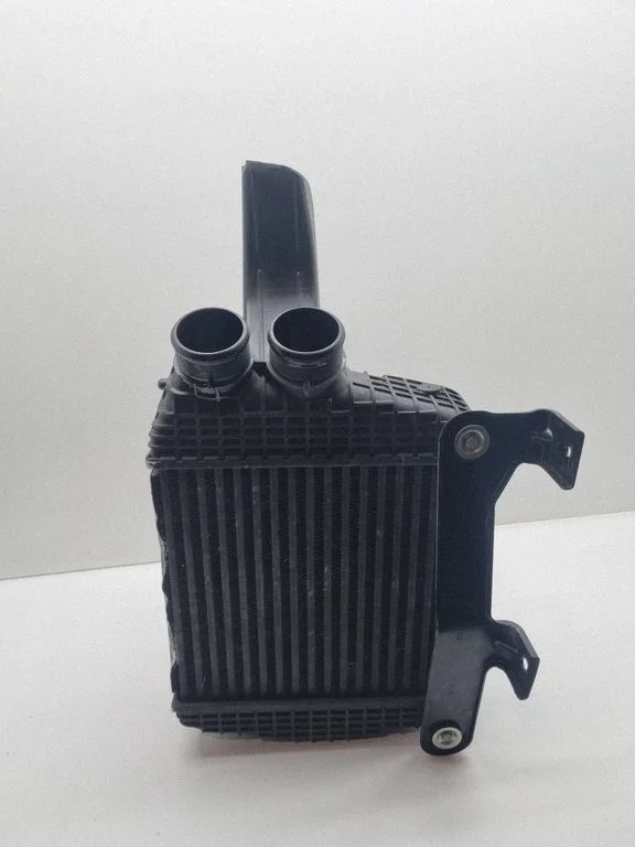Starpdzesētāja (interkūlera) radiators – Maserati Ghibli (2013-)
