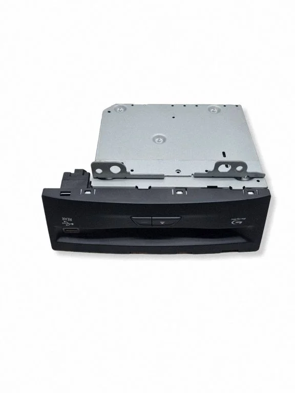 Radio/CD/DVD/GPS head unit 10R0513747