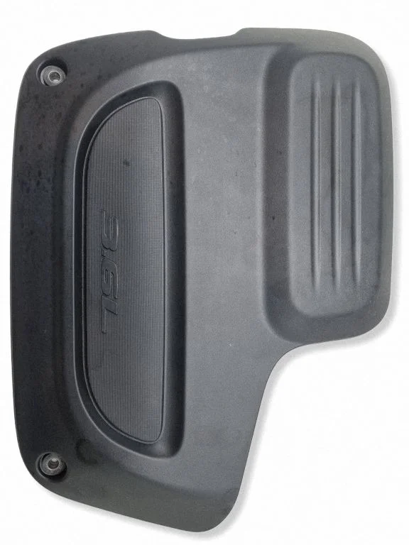 Engine cover (trim) – Chrysler Pacifica (2017-)