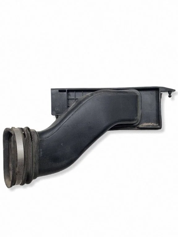 Air intake duct part – Chrysler Pacifica (2017-)