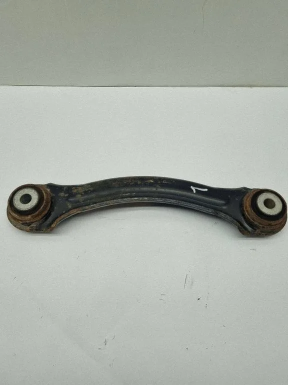 Rear control arm